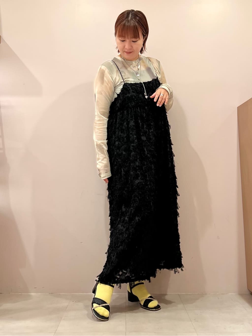 TAKAさんの「ESPERANZA｜ラメ&times;ラインストーンスクエアトゥサンダル」を使ったコーディネート