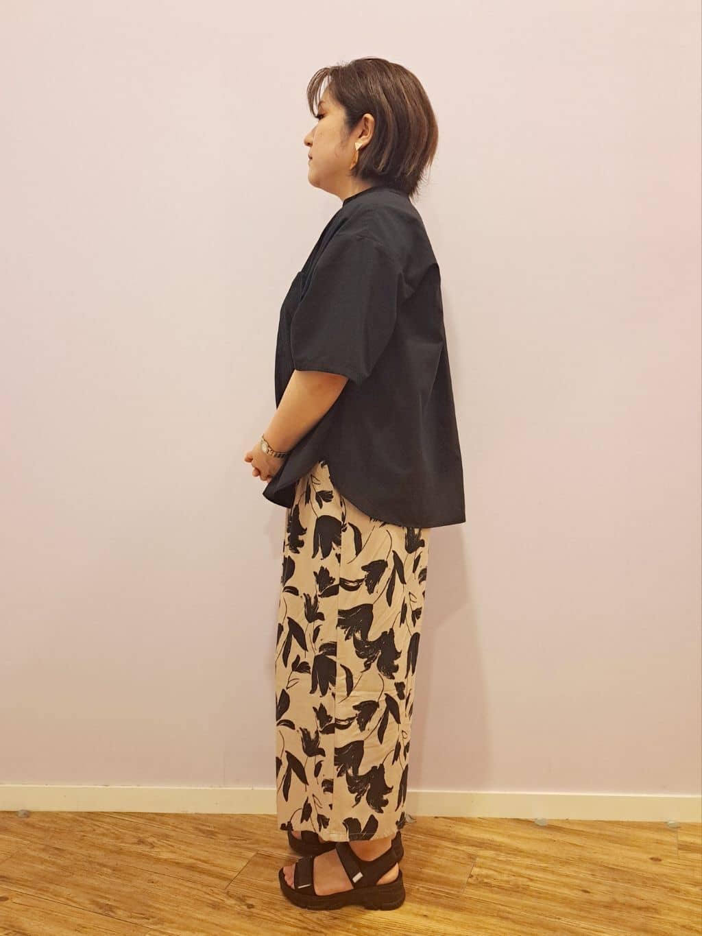高さんの「SHOO･LA･RUE｜◆【高レビュー】スポーティで上品 大人のためのテープスポサン」を使ったコーディネート