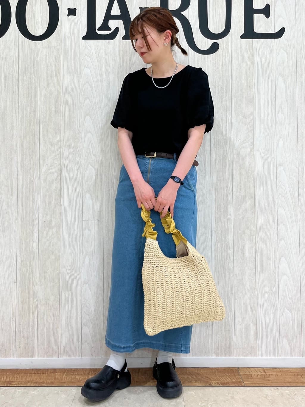 shiiさんの「SHOO･LA･RUE｜◆ペーパーフリルトートバッグ」を使ったコーディネート