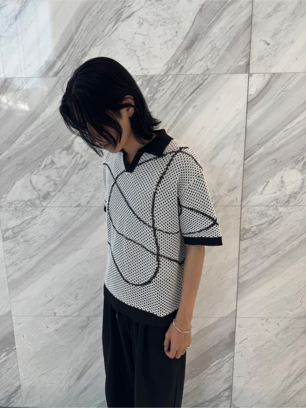 simさんの「tk.TAKEO KIKUCHI｜◆ラインアートニットポロ」を使ったコーディネート