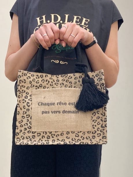 kanakoさんの「grove｜【Lee&times;grove別注】PRINT　SLEEVELESS T-SHIRTS」を使ったコーディネート