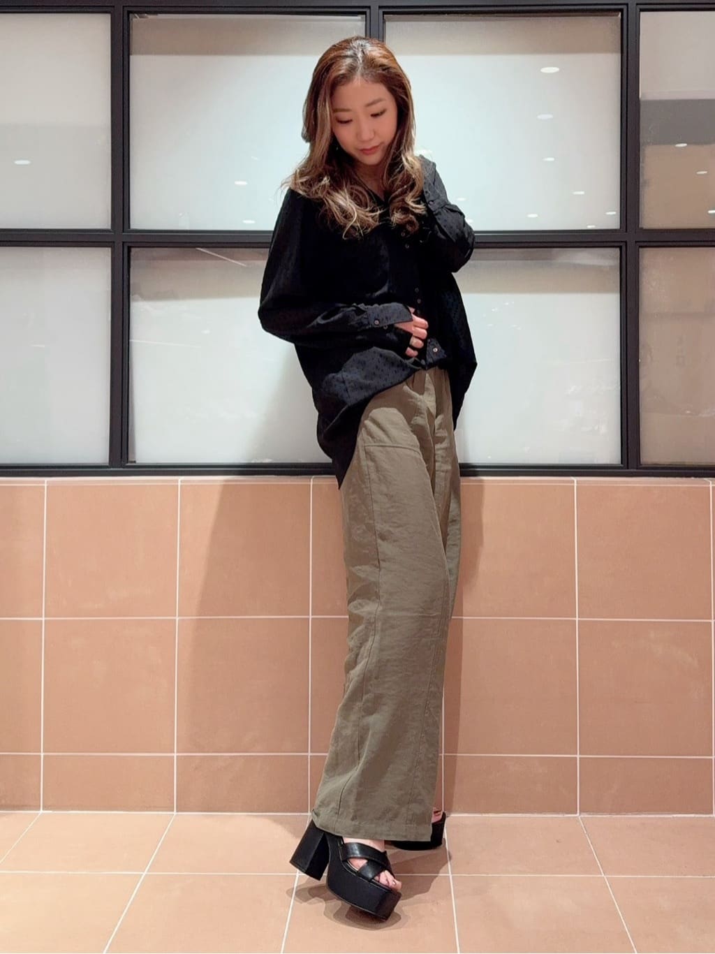 kaoriさんの「ESPERANZA｜ラク盛り厚底サンダルⅢ」を使ったコーディネート