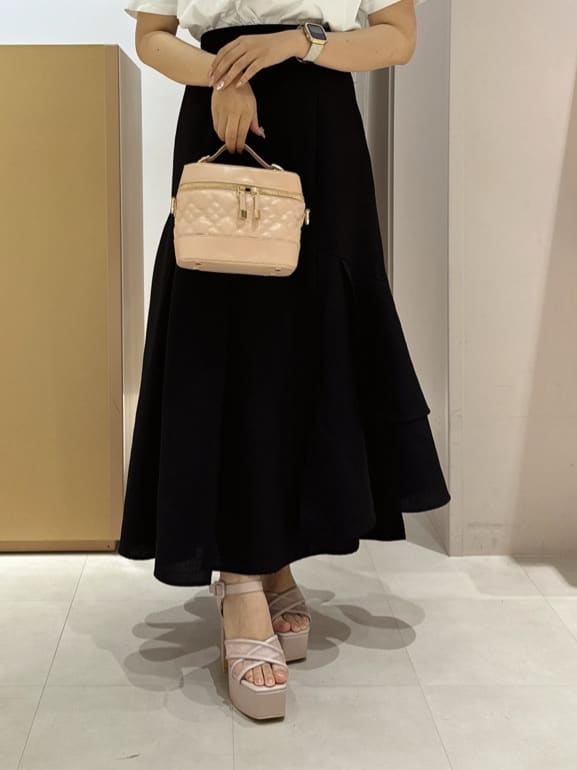 neinaさんの「ESPERANZA｜ラク盛り厚底サンダルⅢ」を使ったコーディネート