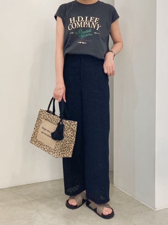 kanakoさんの「grove｜【Lee&times;grove別注】PRINT　SLEEVELESS T-SHIRTS」を使ったコーディネート