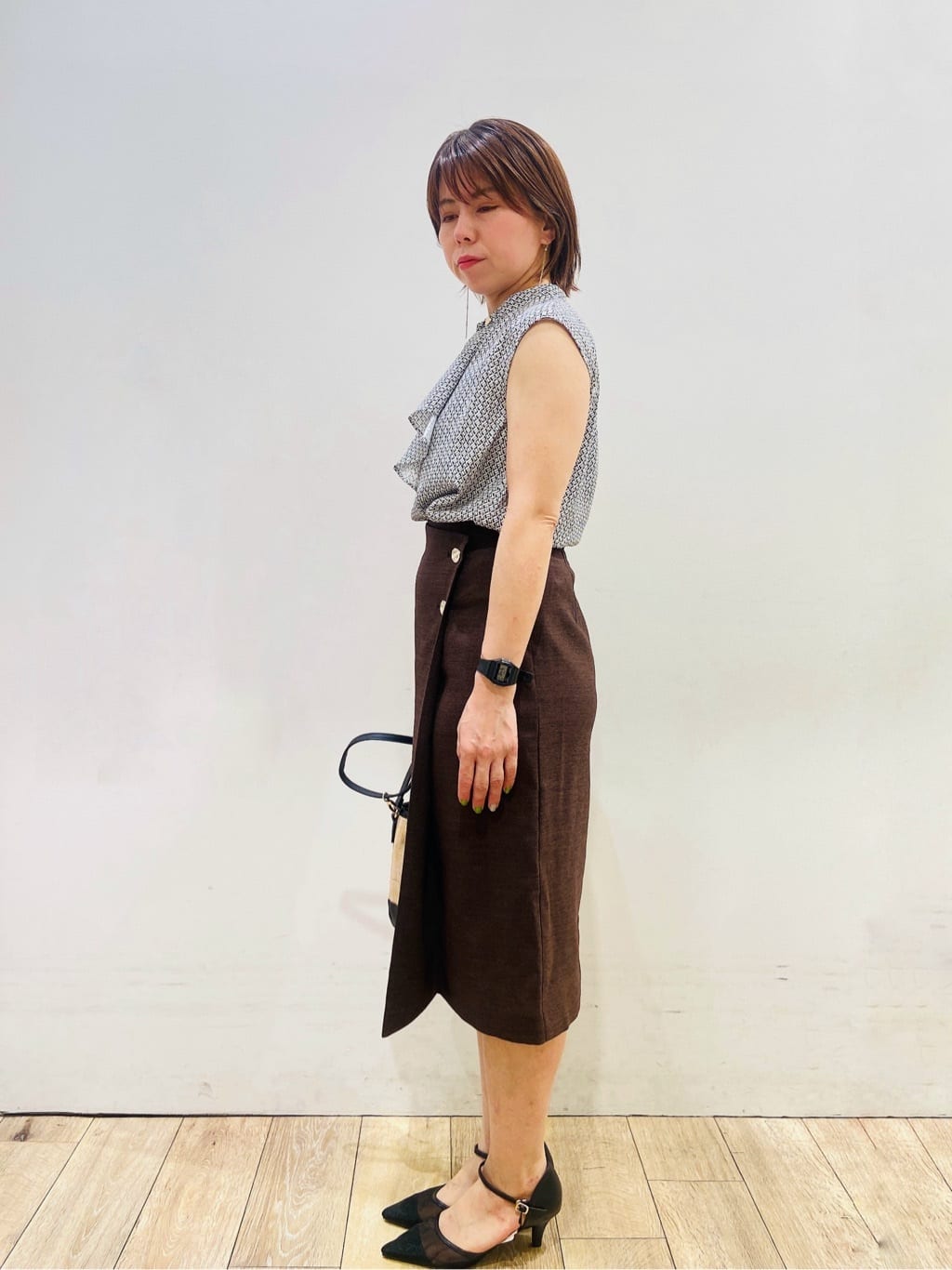 YUKOさんの「index｜《丈が選べる》麻調ラップタイトスカート【洗濯機洗い可／イージーアイロン】」を使ったコーディネート