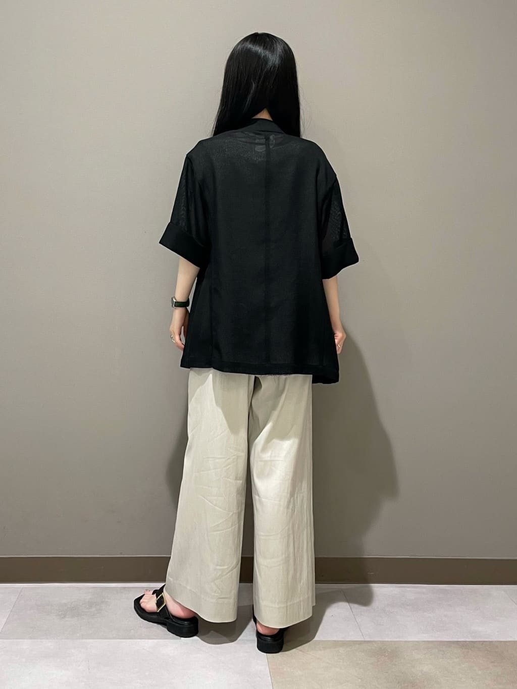 KEIKOさんの「INDIVI｜【洗える／レイヤードにも活躍】ペプラムインナートップス」を使ったコーディネート