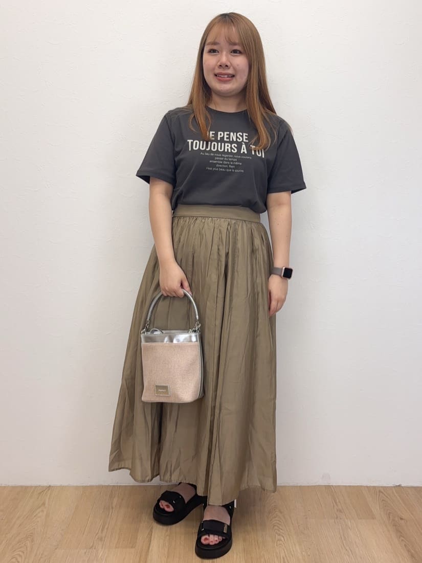 Haruさんの「OPAQUE.CLIP｜◆アソートロゴTシャツ【洗濯機洗い可】」を使ったコーディネート