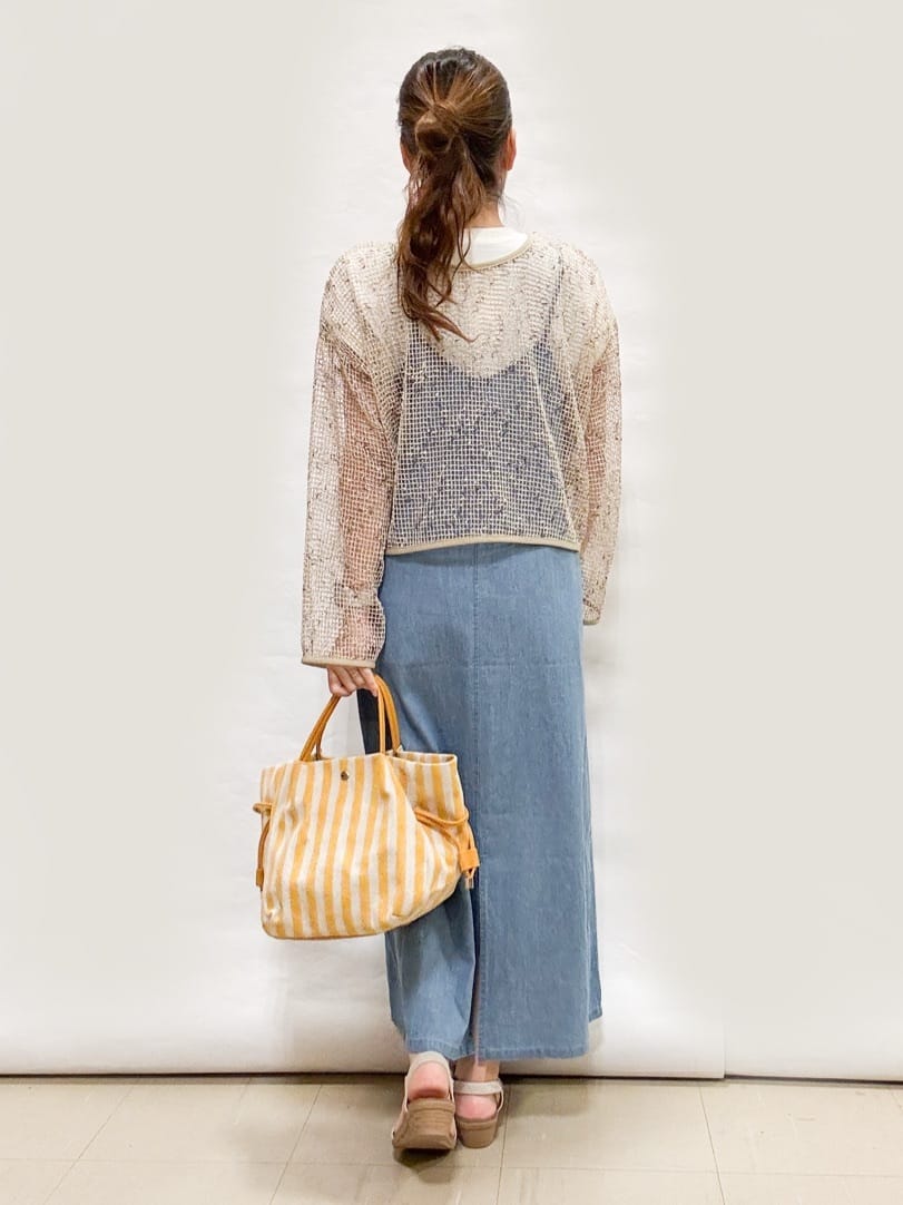 bulさんの「SHOO･LA･RUE｜◆【S-LL】女性らしさ漂う ライトデニム Aラインキャミワンピース」を使ったコーディネート