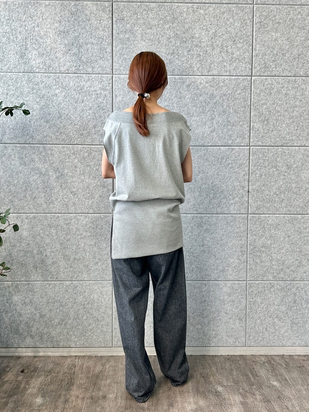 harunaさんの「CODE A｜off－shoulder sleeveless tops」を使ったコーディネート