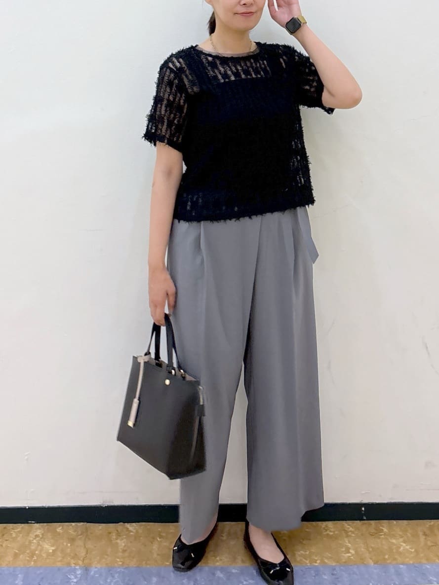 akariさんの「index｜ラップストレートパンツ【接触冷感／抗ピル／洗濯機洗い可／イージーアイロン】」を使ったコーディネート