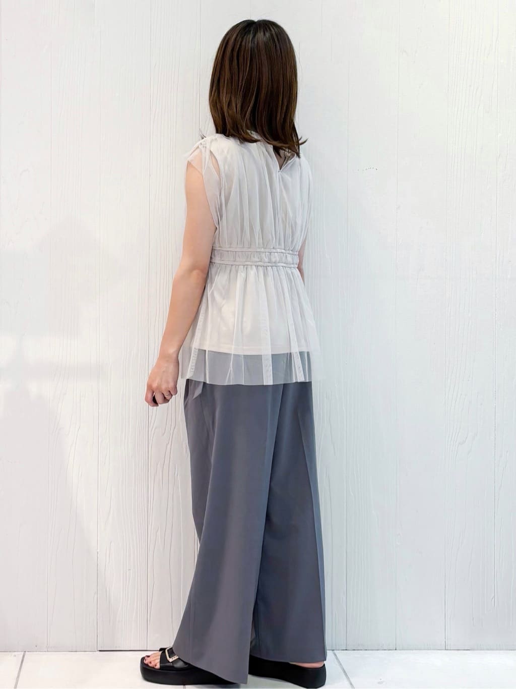 mさんの「index｜ラップストレートパンツ【接触冷感／抗ピル／洗濯機洗い可／イージーアイロン】」を使ったコーディネート