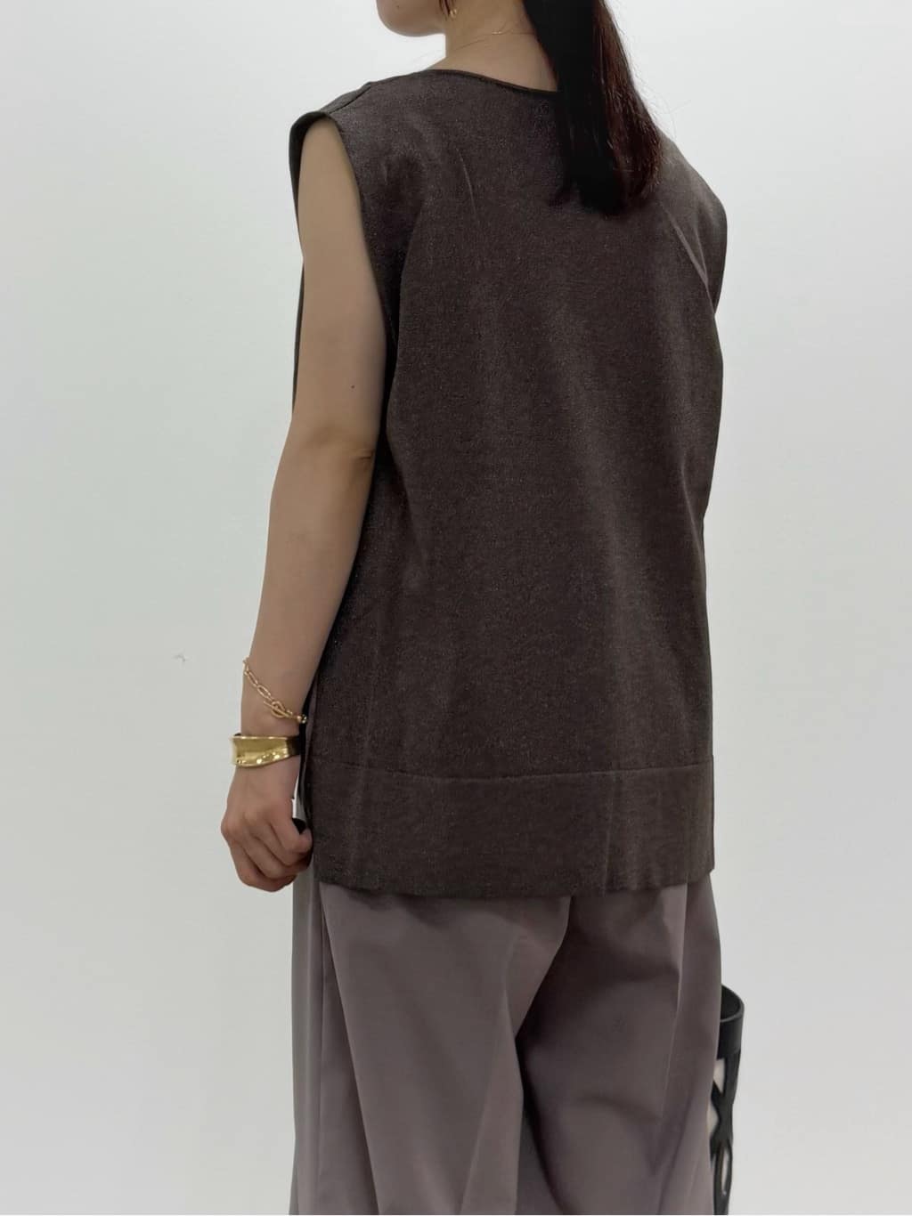 kozuさんの「index｜ラップストレートパンツ【接触冷感／抗ピル／洗濯機洗い可／イージーアイロン】」を使ったコーディネート