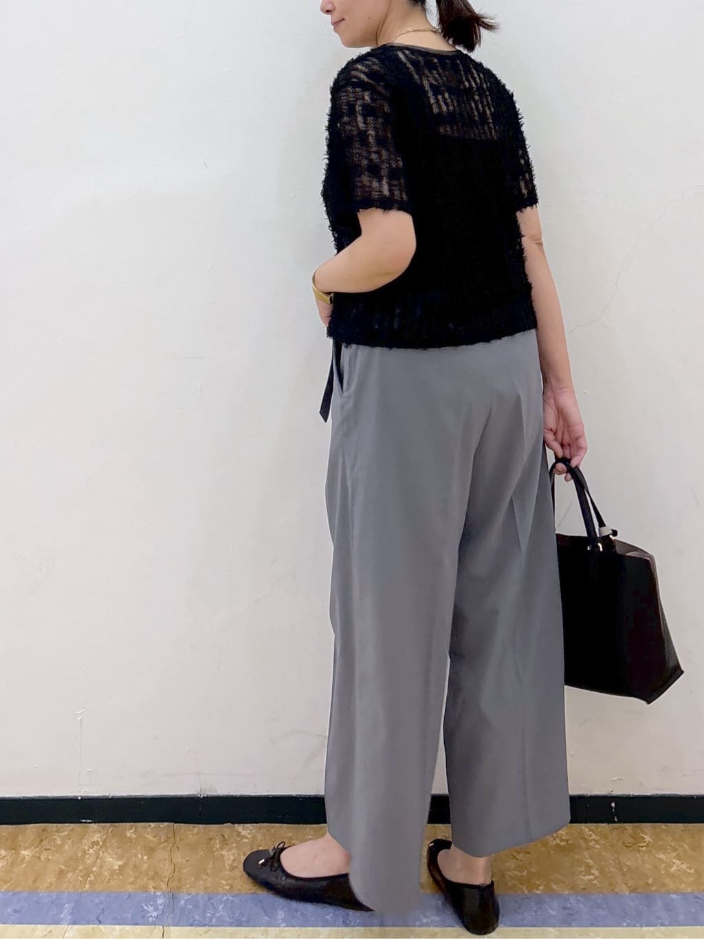 akariさんの「index｜ラップストレートパンツ【接触冷感／抗ピル／洗濯機洗い可／イージーアイロン】」を使ったコーディネート