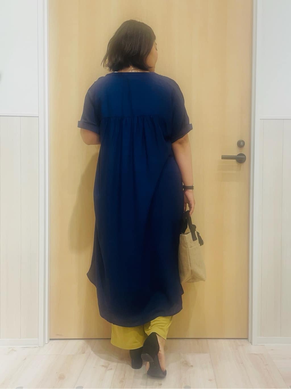 すーさんの「SHOO･LA･RUE｜◆【洗える/着丈選べる/ひんやり】楽ちんなのにきれい見え カノコ タックワイドパンツ」を使ったコーディネート