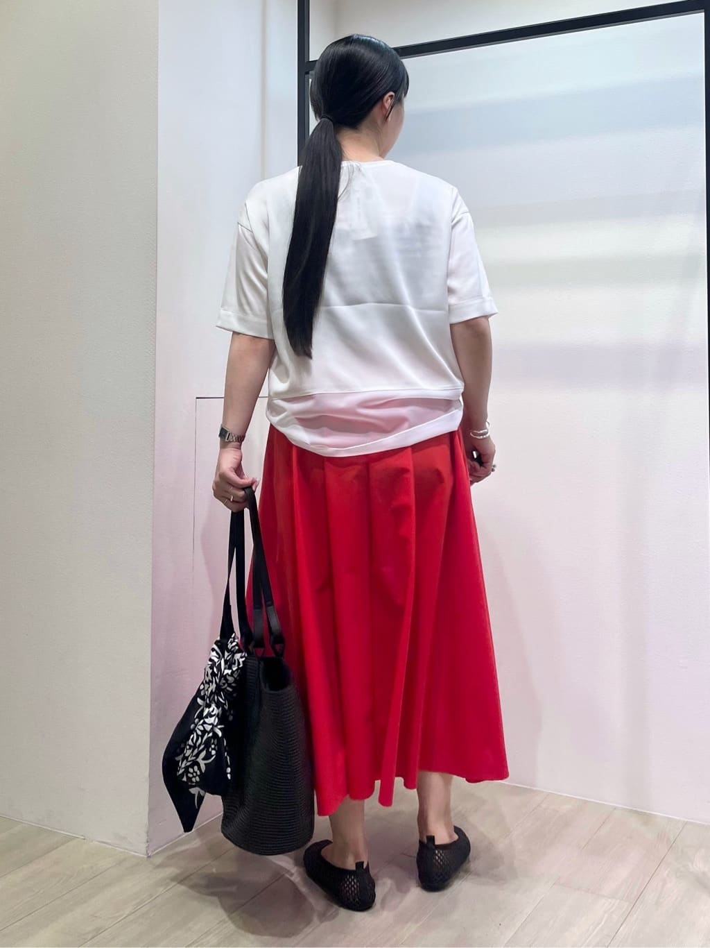 hasuさんの「INDIVI｜ダブルラインバングル」を使ったコーディネート