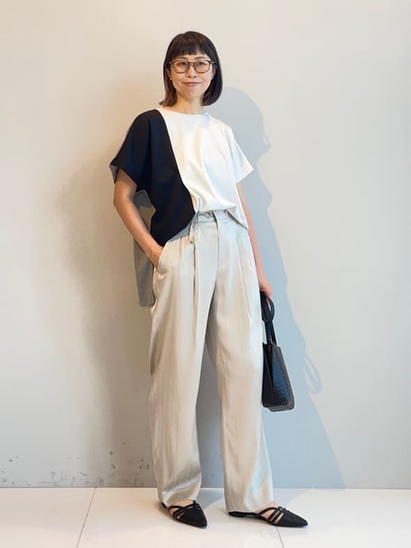 murayamaさんの「INDIVI｜【洗える／汗ジミ防止】バイカラー＆アシメヘム Tシャツ」を使ったコーディネート