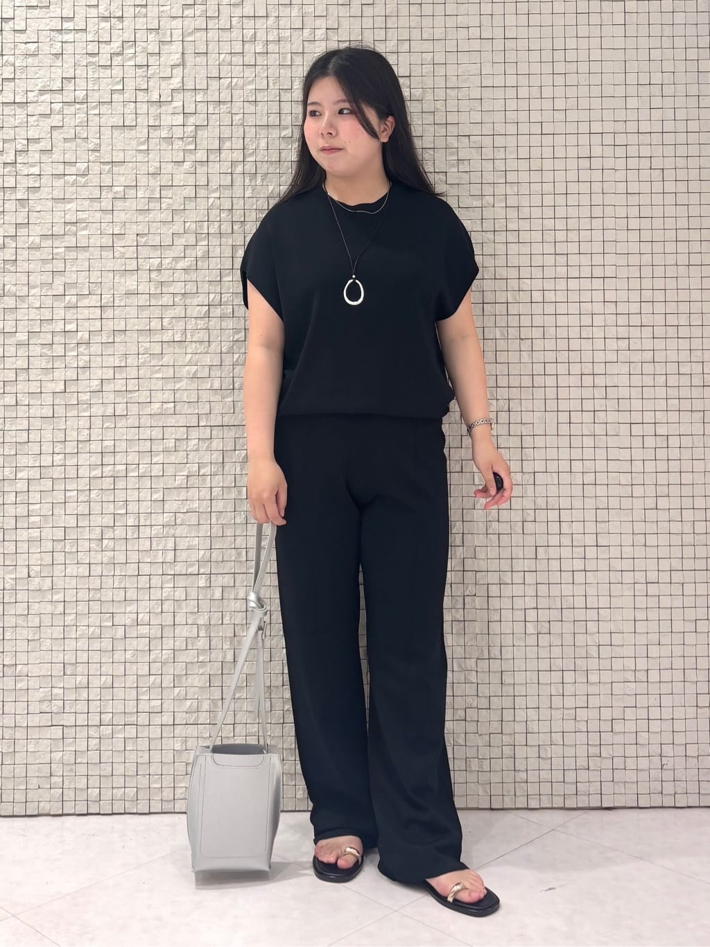 MEGUMIさんの「INDIVI｜」を使ったコーディネート