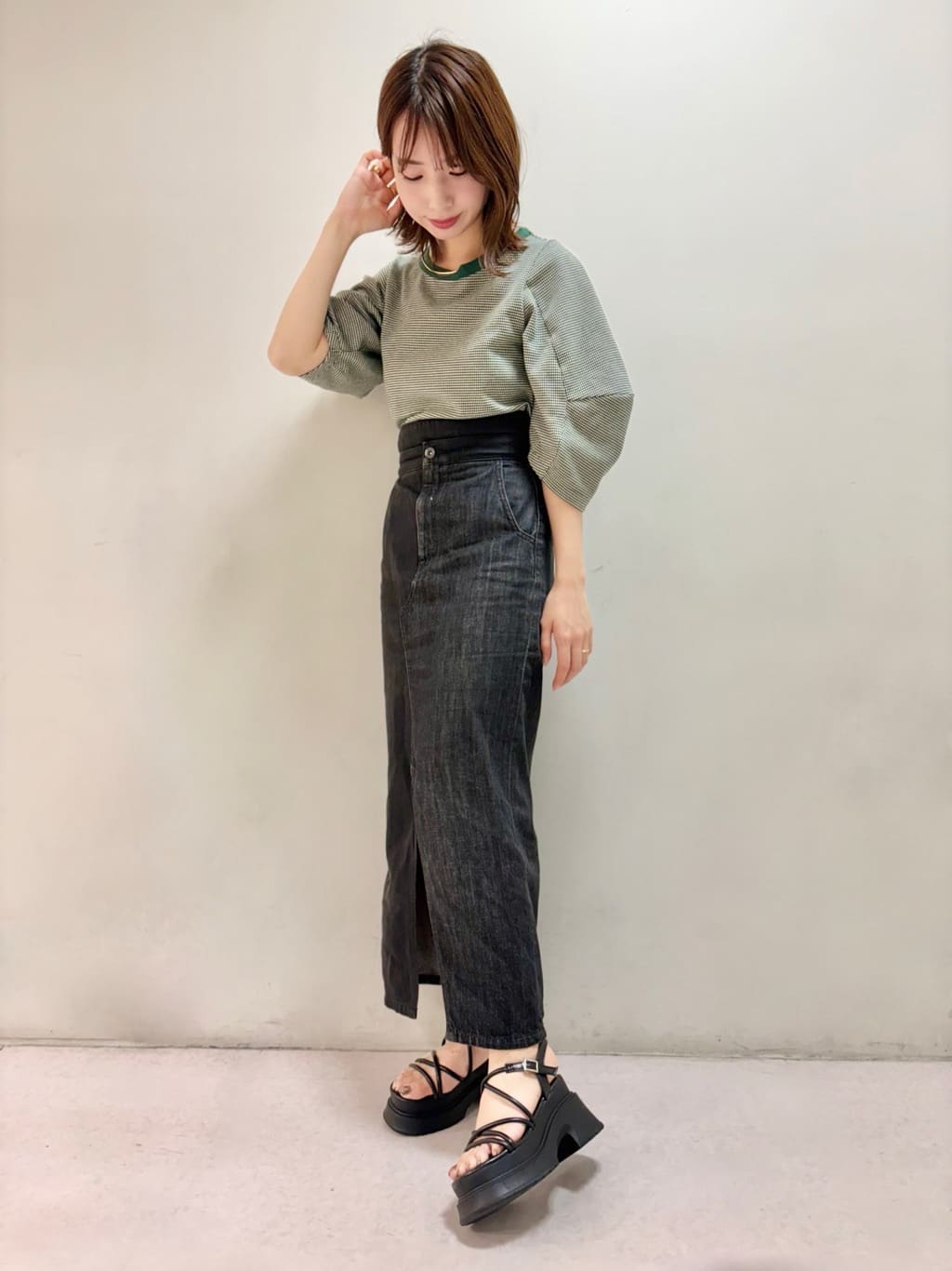 sakiさんの「ESPERANZA｜クロスサンダル」を使ったコーディネート