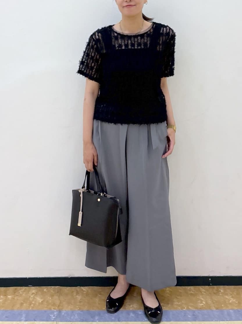 akariさんの「index｜ラップストレートパンツ【接触冷感／抗ピル／洗濯機洗い可／イージーアイロン】」を使ったコーディネート