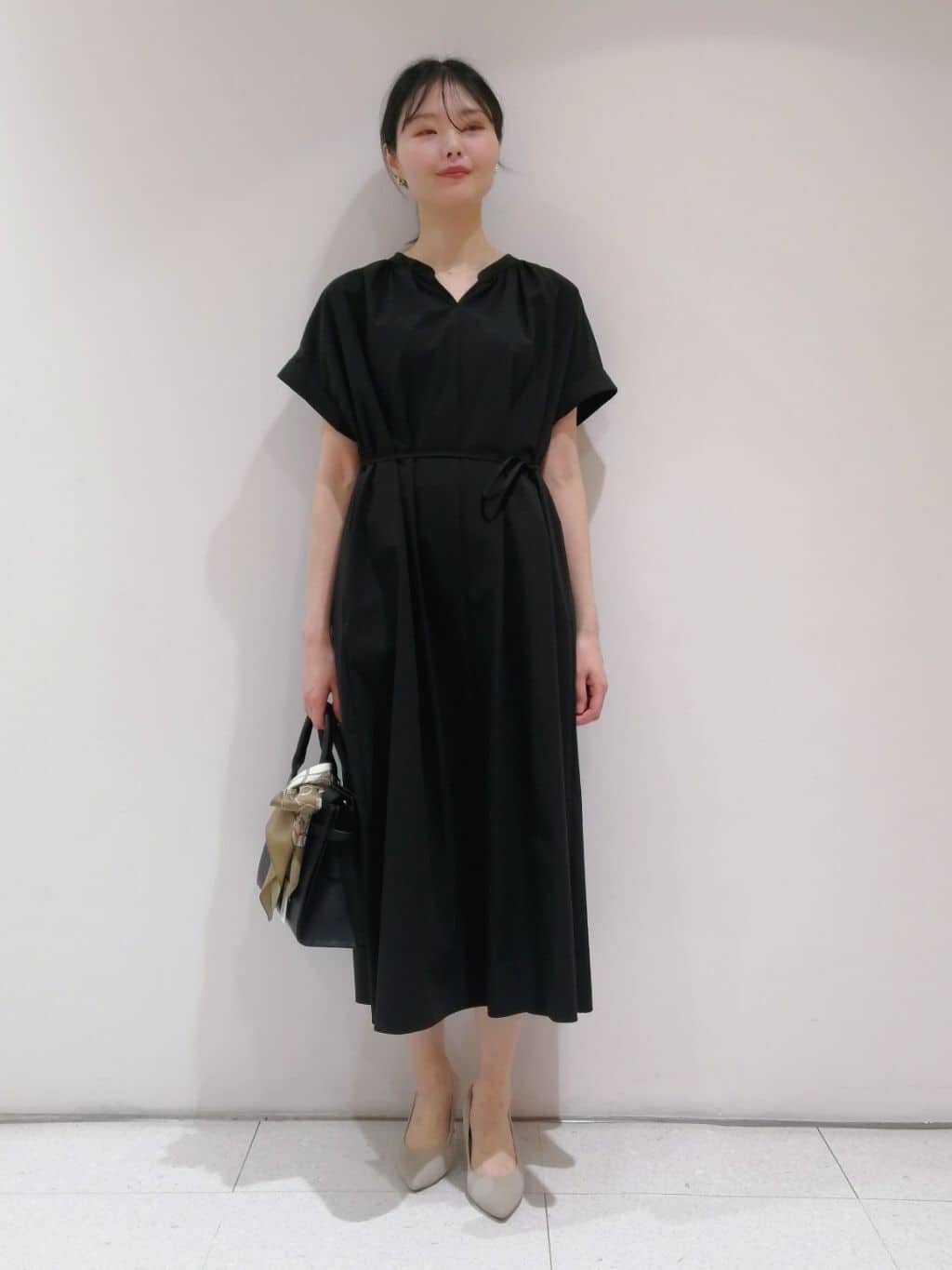 ayanoさんの「INDIVI｜【60cm四方】スクエアスカーフ」を使ったコーディネート
