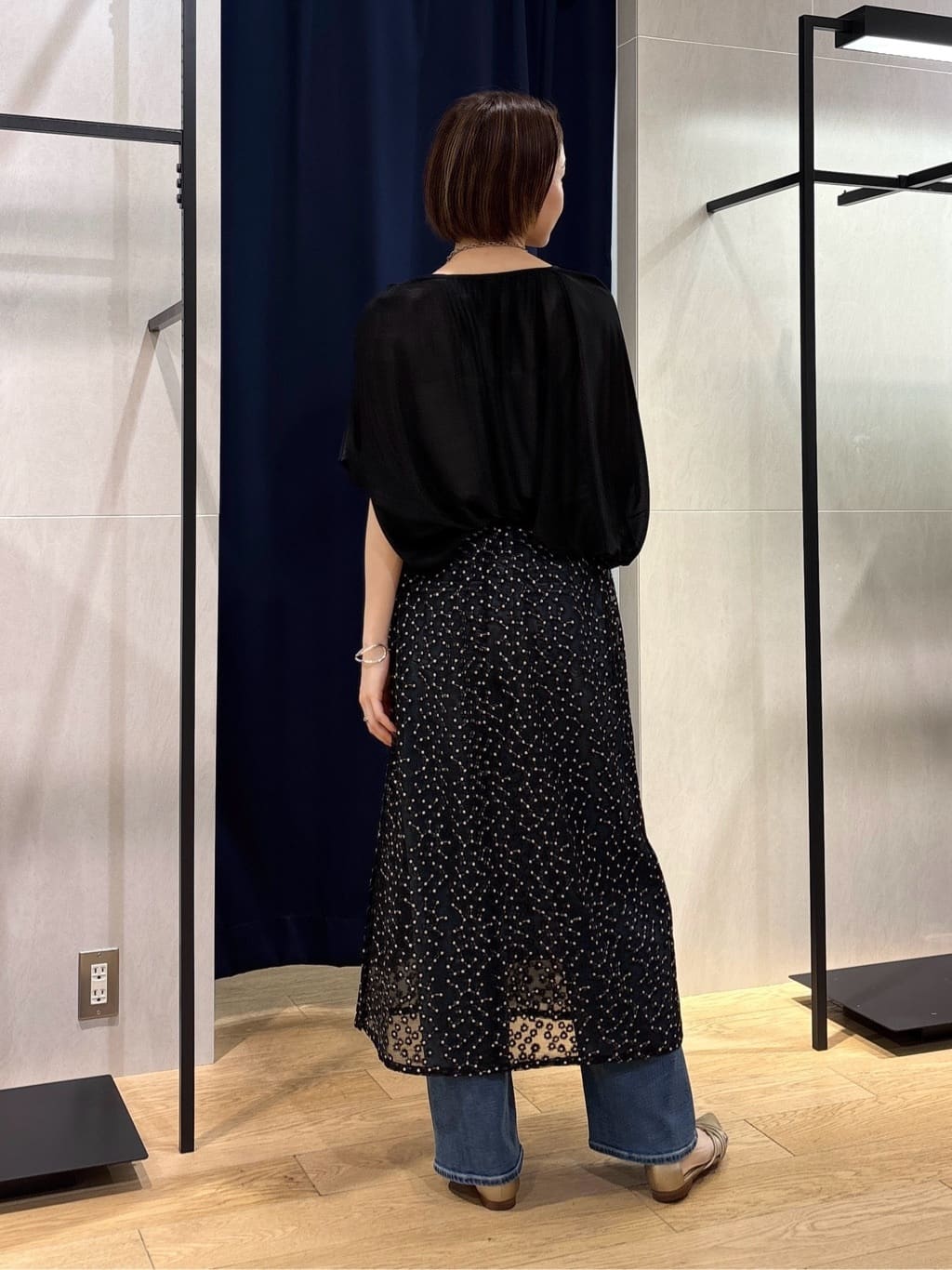 kanaeさんの「INDIVI｜【洗える／体型カバー】シャーリングシアートップス」を使ったコーディネート