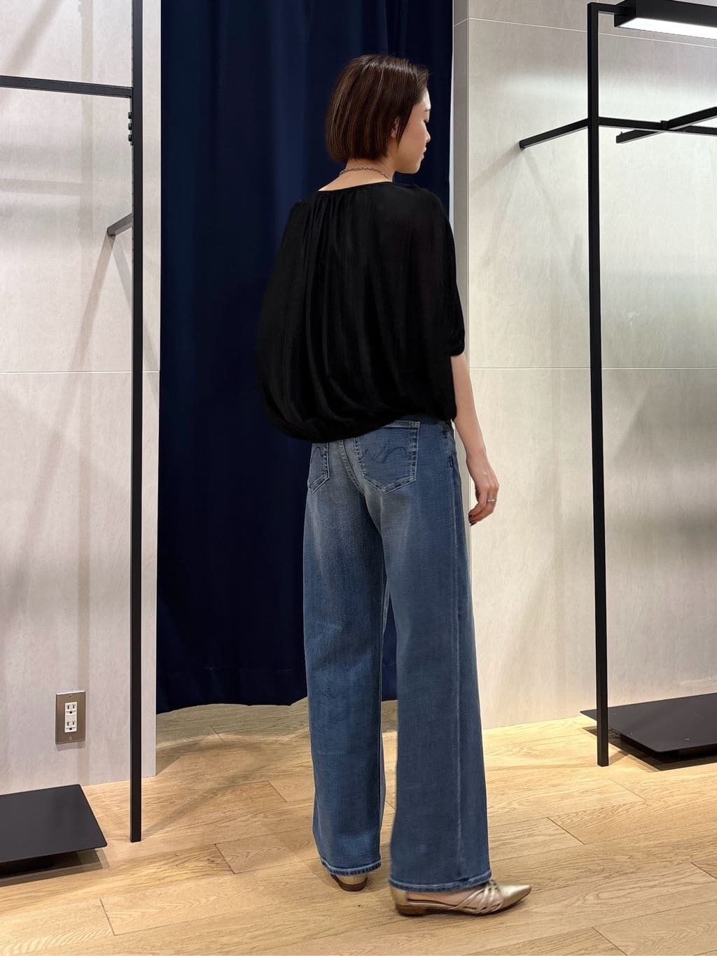 kanaeさんの「INDIVI｜【洗える／体型カバー】シャーリングシアートップス」を使ったコーディネート