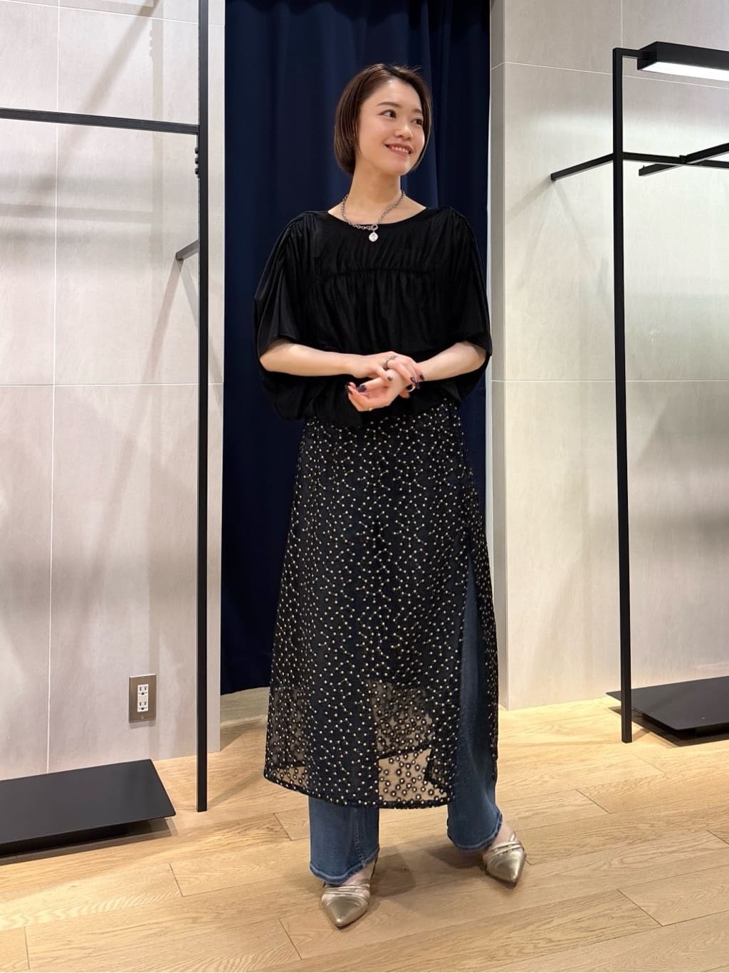 kanaeさんの「INDIVI｜【洗える／体型カバー】シャーリングシアートップス」を使ったコーディネート