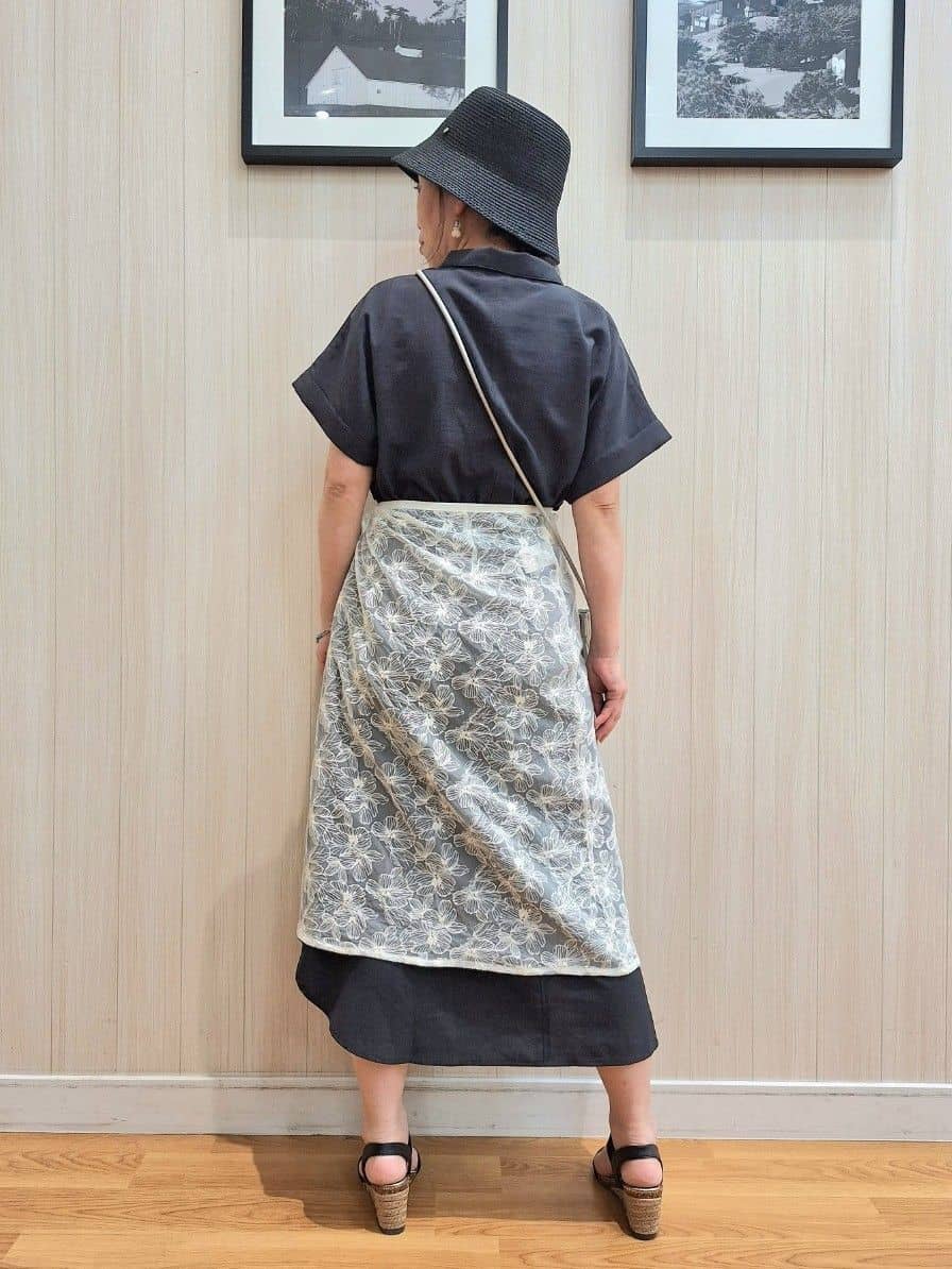 Saoさんの「SHOO･LA･RUE｜◆【高レビュー/累計販売35万足突破】片手ではけるサンダル シューダル 25SS」を使ったコーディネート
