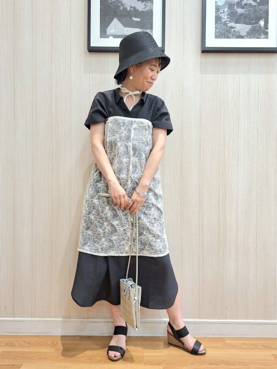 Saoさんの「SHOO･LA･RUE｜◆【高レビュー/累計販売35万足突破】片手ではけるサンダル シューダル 25SS」を使ったコーディネート