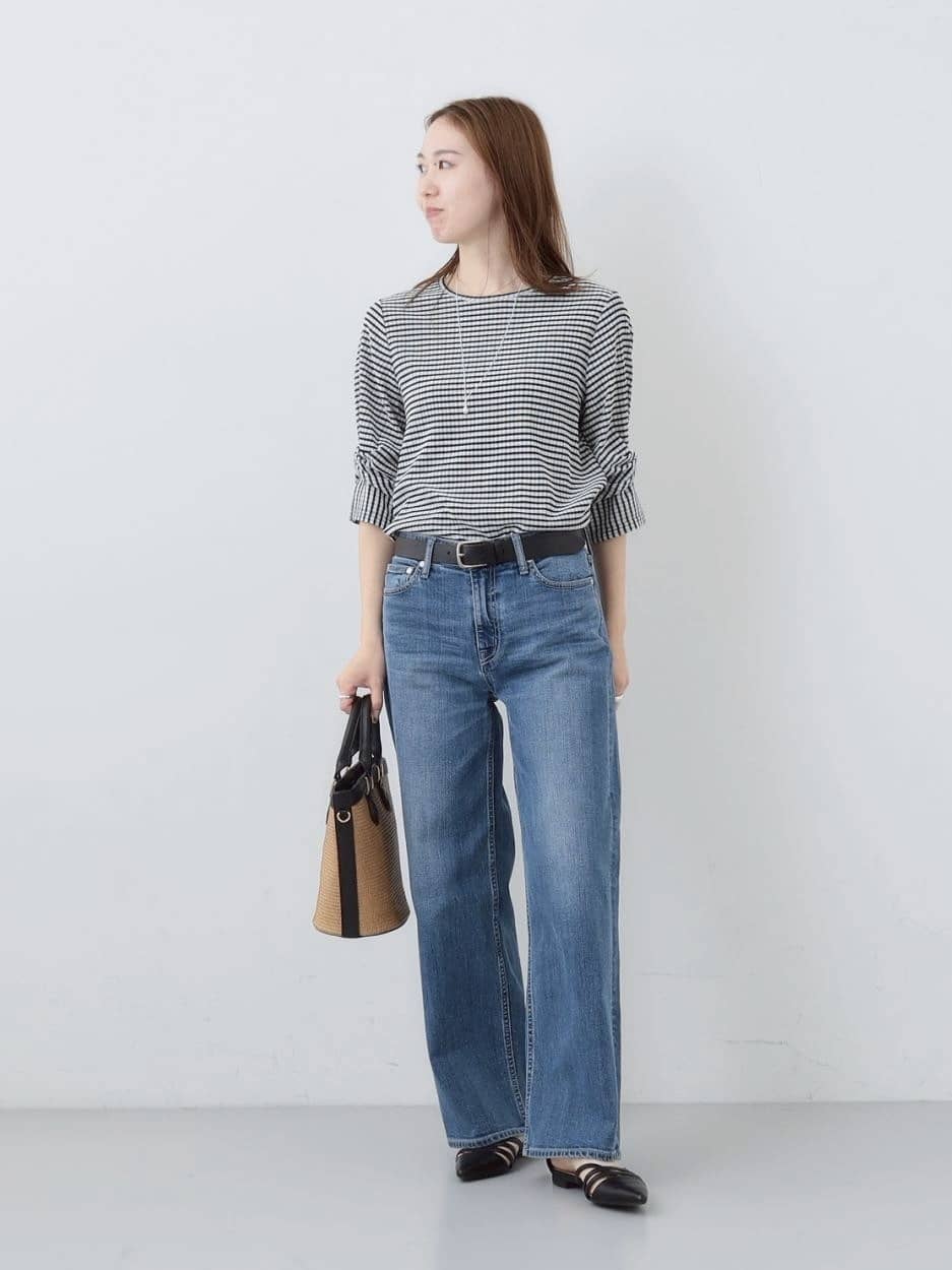 mitsukiさんの「INDIVI｜【褒められデニム】ワイドストレート デニムパンツ」を使ったコーディネート