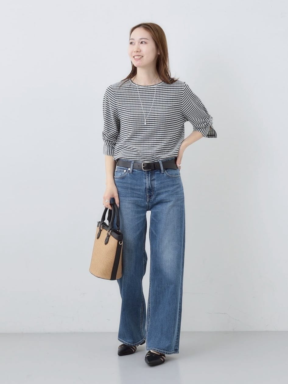 mitsukiさんの「INDIVI｜【褒められデニム】ワイドストレート デニムパンツ」を使ったコーディネート