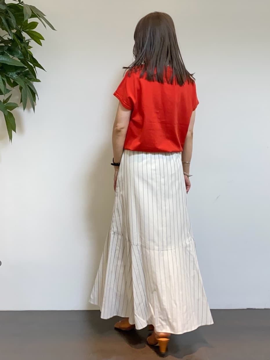 tomoさんの「UNTITLED｜◆【11色展開/コットン100/アンサンブル可能】クルーカーディガン」を使ったコーディネート