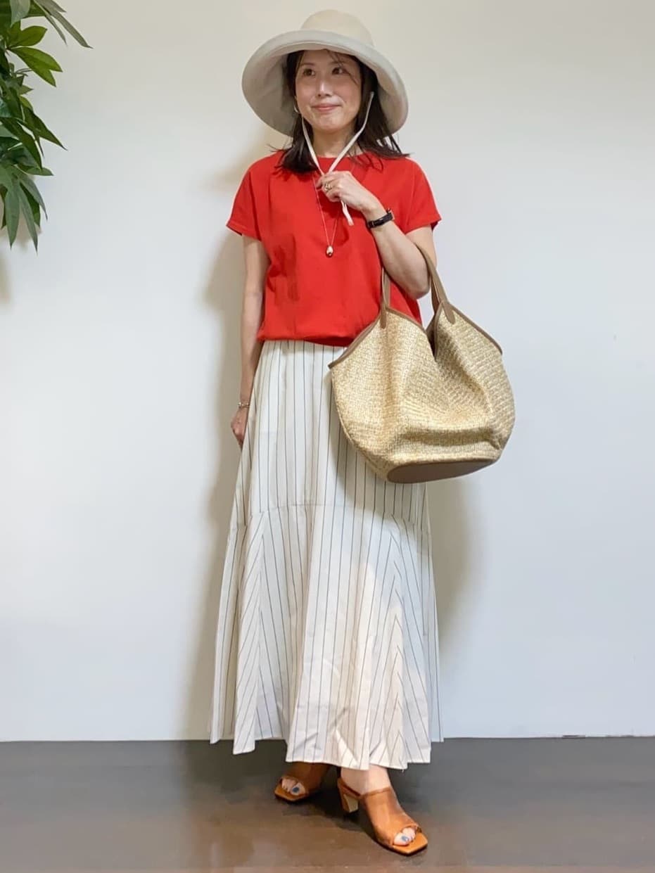 tomoさんの「UNTITLED｜◆【11色展開/コットン100/アンサンブル可能】クルーカーディガン」を使ったコーディネート