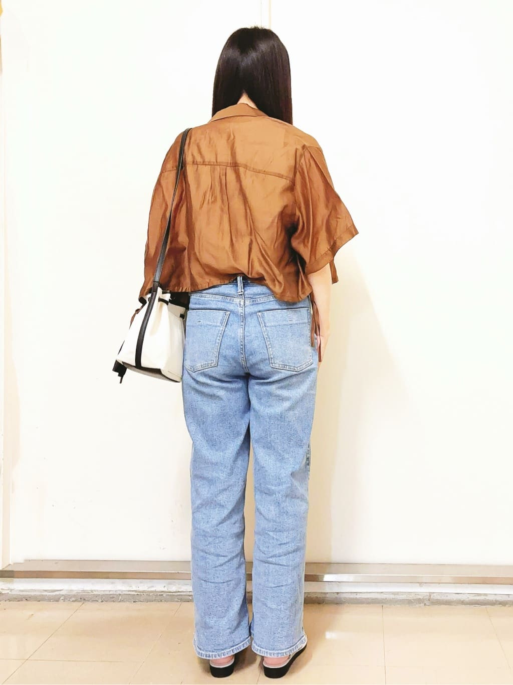あきさんの「OPAQUE.CLIP｜◆裾ドロストシアーショートシャツ【洗濯機洗い可】」を使ったコーディネート