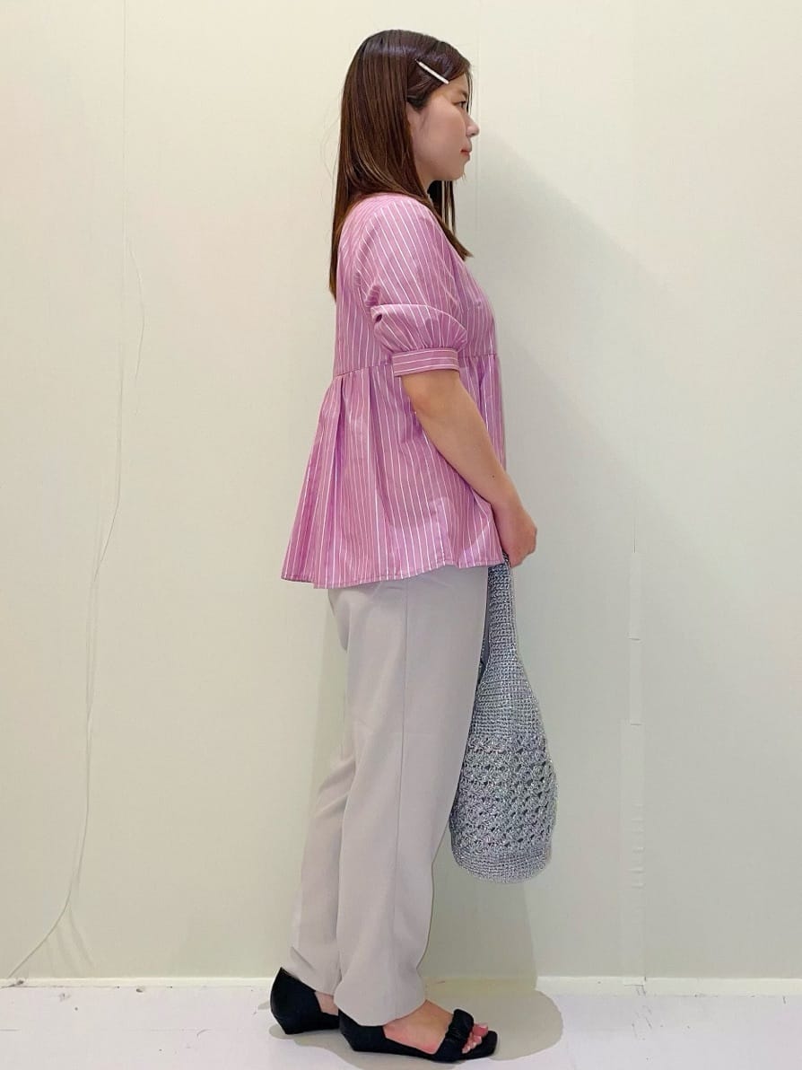ayumiさんの「OPAQUE.CLIP｜ストレッチテーパードパンツ【洗濯機洗い可／吸水速乾／防シワ】」を使ったコーディネート