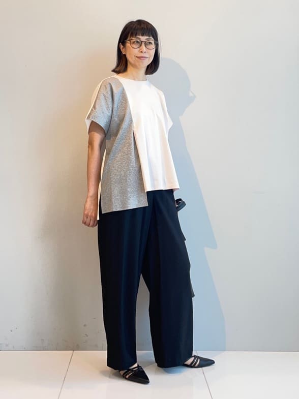murayamaさんの「INDIVI｜【洗える／汗ジミ防止】バイカラー＆アシメヘム Tシャツ」を使ったコーディネート