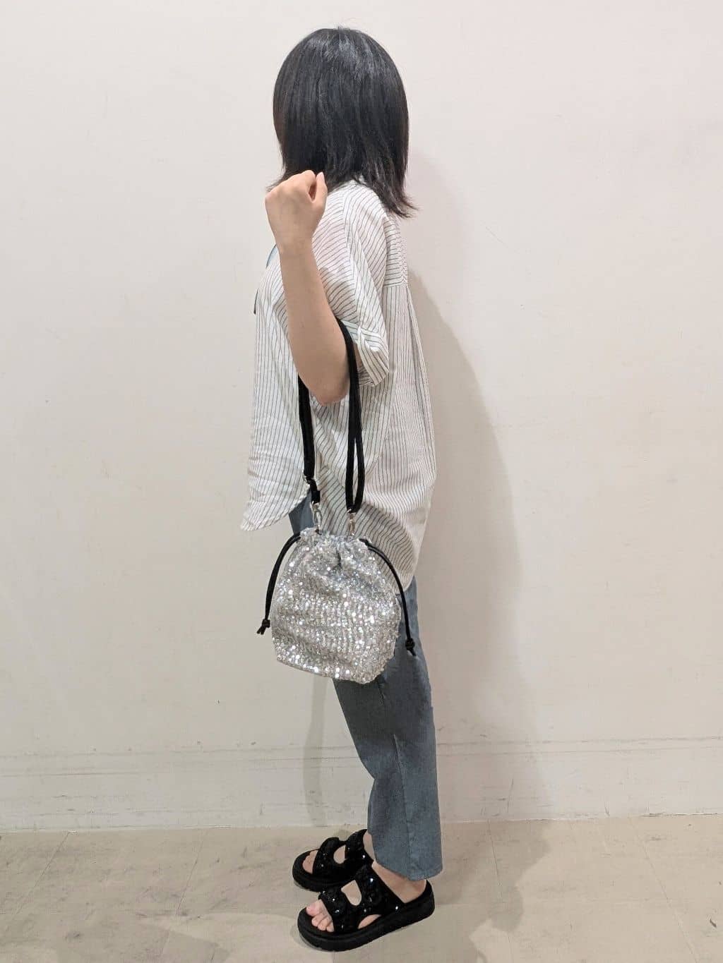 たぼく。さんの「SHOO･LA･RUE｜【S-LL/UV/接触冷感/抗菌防臭】体型を自然にカバー フレンチリネンブレンド襟付ドルマンシャツ」を使ったコーディネート