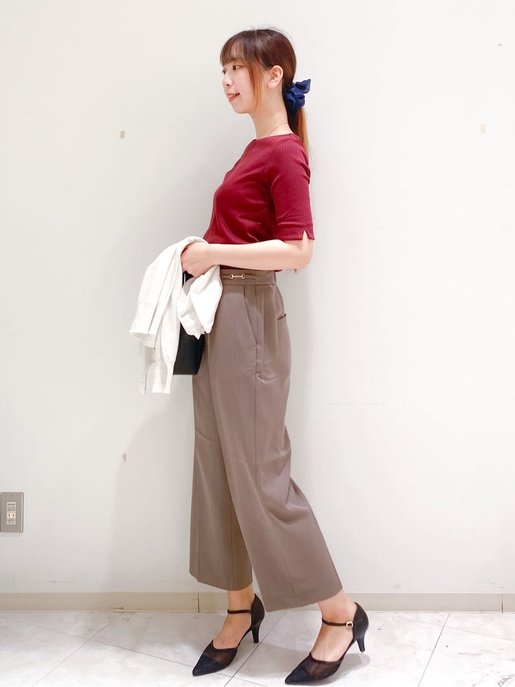 yurinaさんの「index｜《7色展開／XS-LLサイズ》ボートネックリブトップス【UV／洗濯機洗い可】」を使ったコーディネート