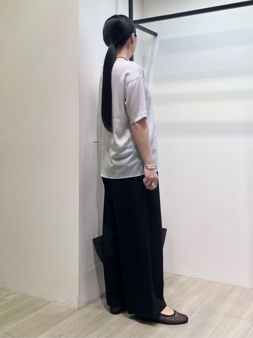 hasuさんの「INDIVI｜【洗える】裾シアー半袖トップス」を使ったコーディネート