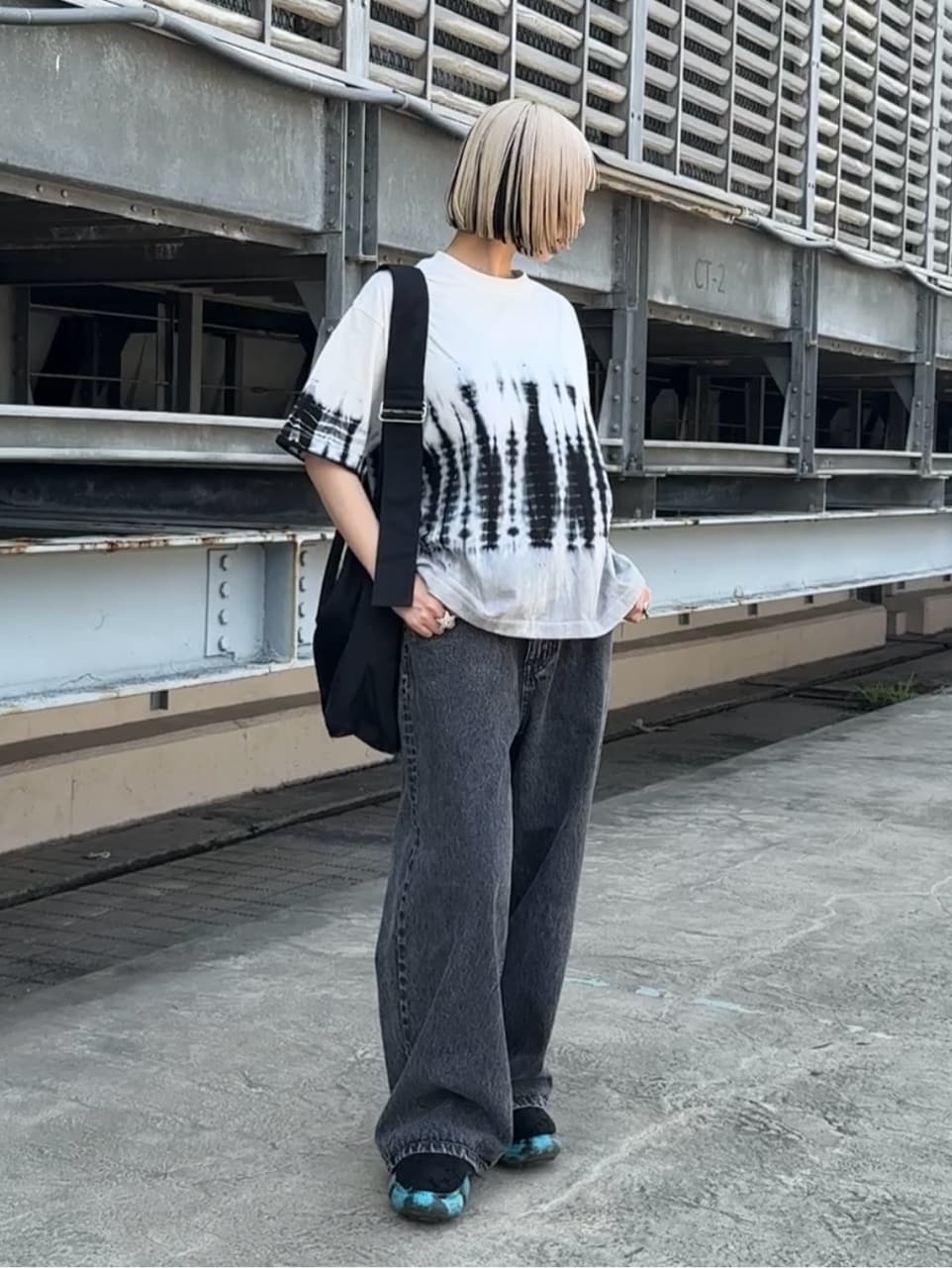 川本葵さんの「tk.TAKEO KIKUCHI｜」を使ったコーディネート