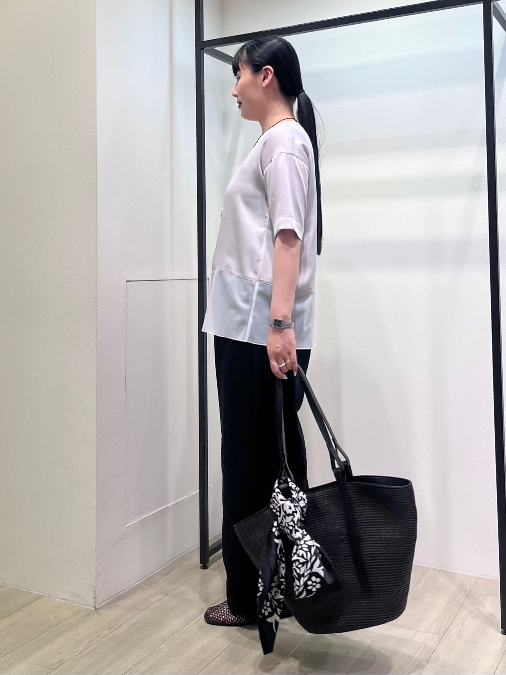hasuさんの「INDIVI｜【洗える】裾シアー半袖トップス」を使ったコーディネート