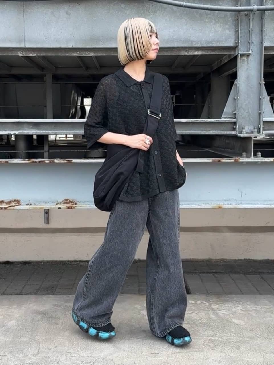 川本葵さんの「tk.TAKEO KIKUCHI｜」を使ったコーディネート