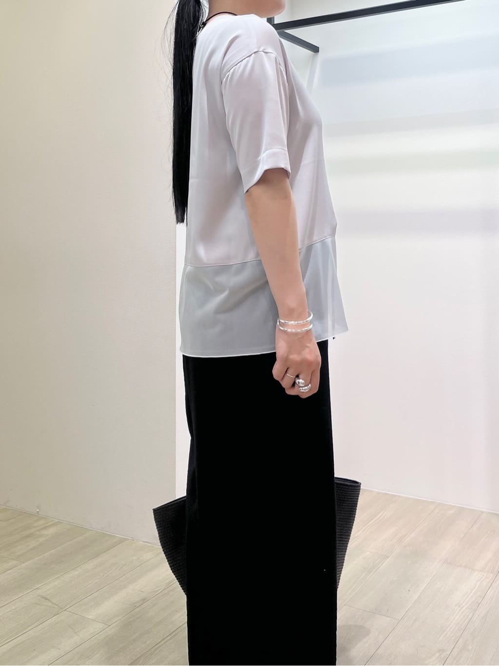 hasuさんの「INDIVI｜【洗える】裾シアー半袖トップス」を使ったコーディネート