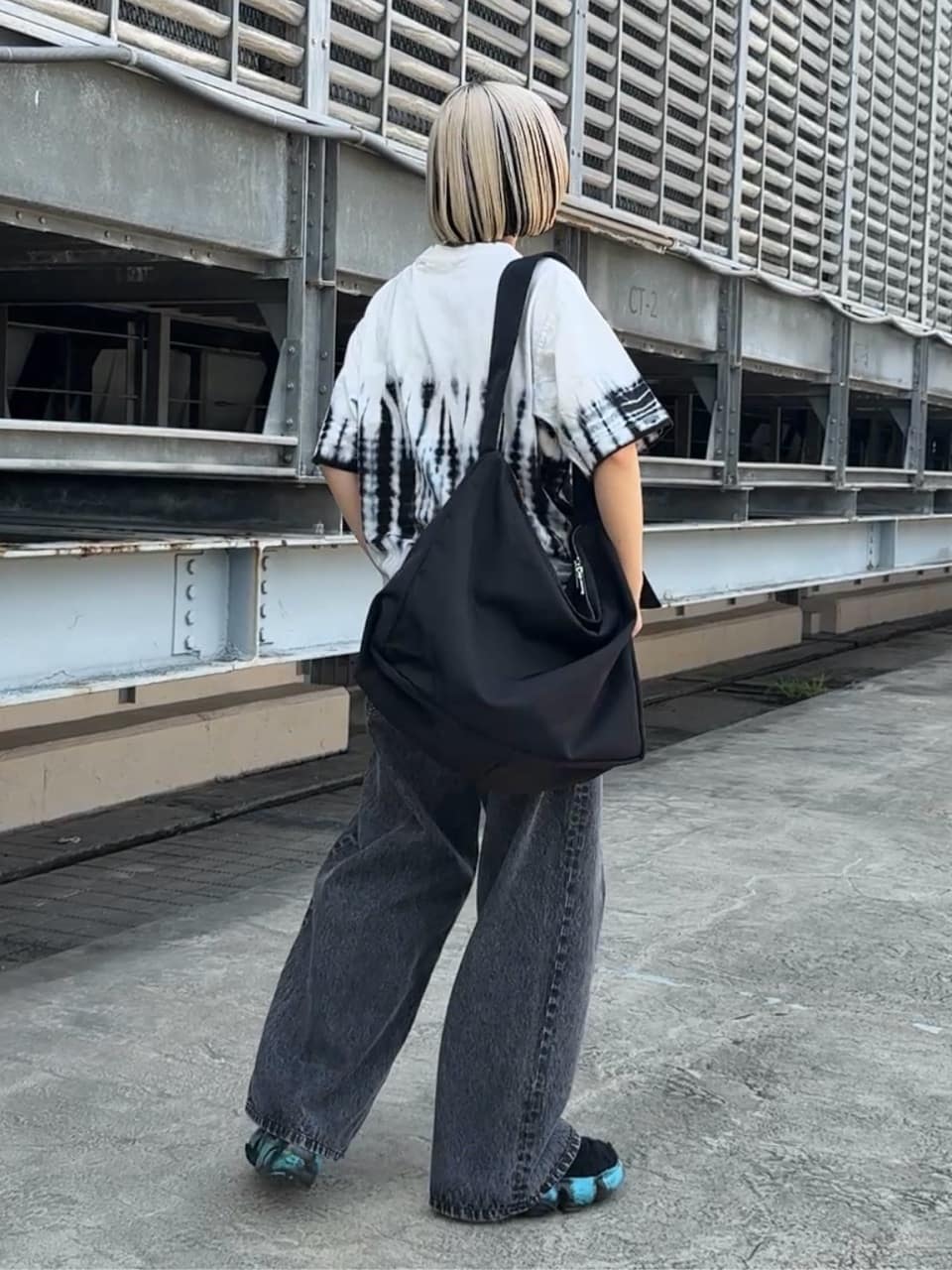 川本葵さんの「tk.TAKEO KIKUCHI｜」を使ったコーディネート