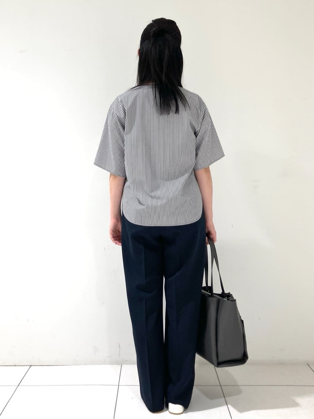 momokoさんの「INDIVI｜【洗える】胸元タックフリルブラウス」を使ったコーディネート