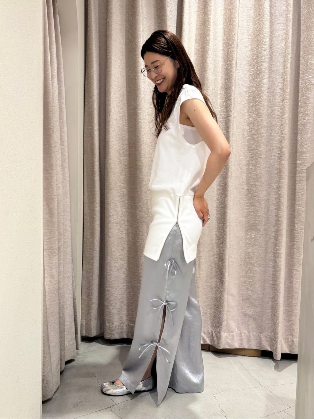 iwamiさんの「CODE A｜off－shoulder sleeveless tops」を使ったコーディネート