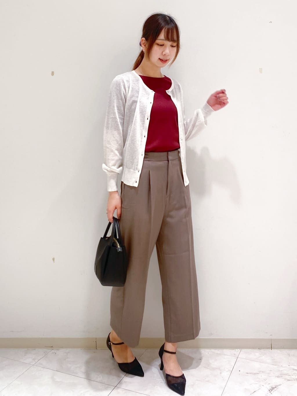 yurinaさんの「index｜《7色展開／XS-LLサイズ》ボートネックリブトップス【UV／洗濯機洗い可】」を使ったコーディネート