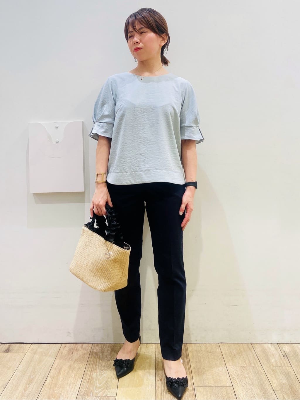 YUKOさんの「index｜《8色展開／XS-LLサイズ》タックパフスリーブブラウス【洗濯機洗い可／吸水速乾／防シワ／抗ピル】」を使ったコーディネート
