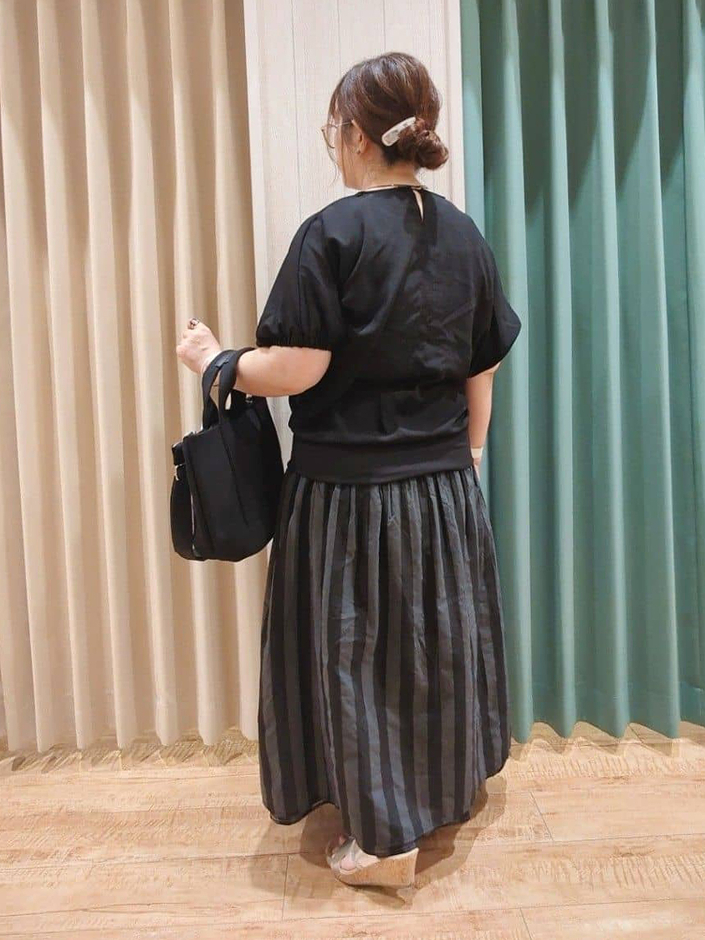タガさんの「SHOO･LA･RUE｜◆キラキラループマガールサンダル」を使ったコーディネート