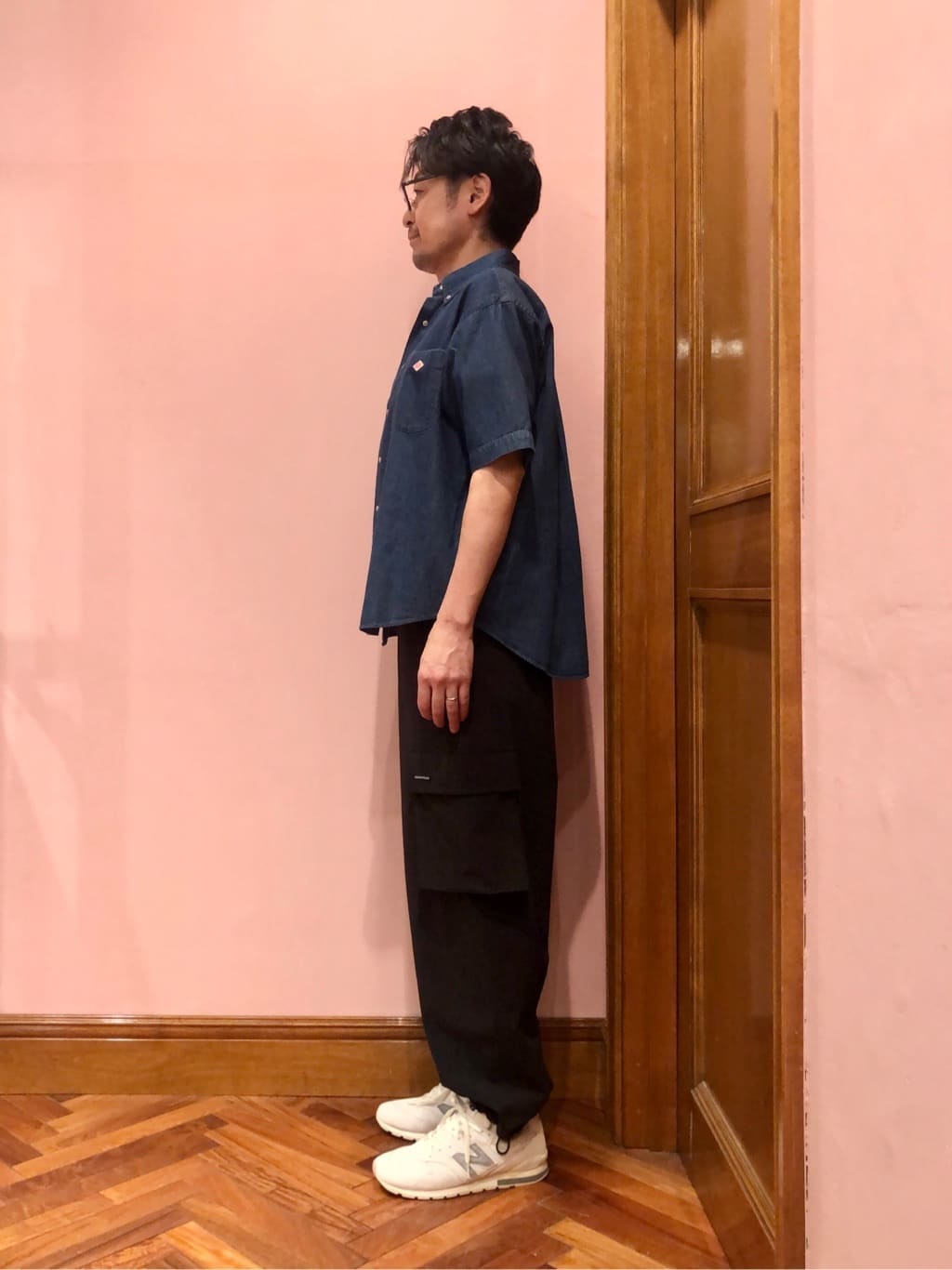 OKJさんの「DRESSTERIOR｜◆【セットアップ可】2WAYストレッチ ワイドカーゴパンツ」を使ったコーディネート